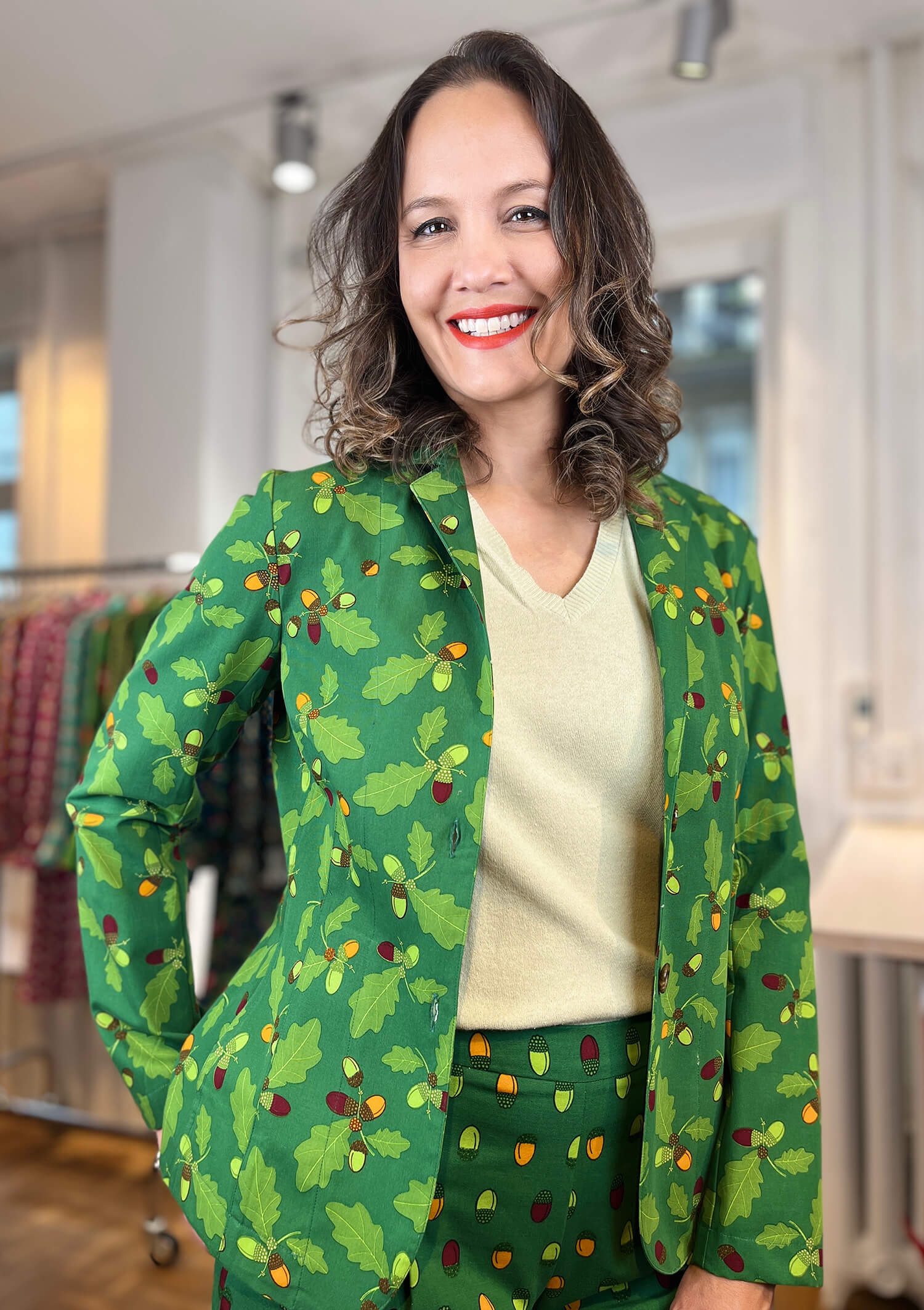 Acorns with leaves -Blazer