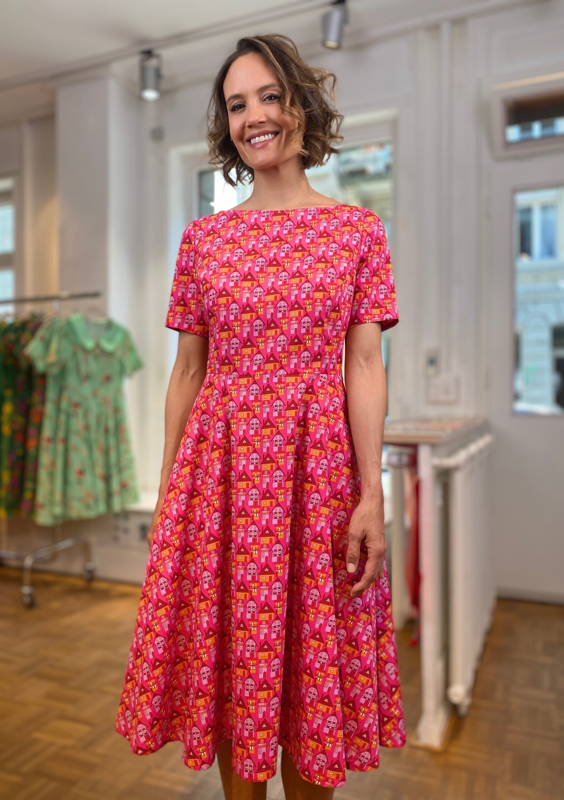 Homes-Dress Audrey Neck