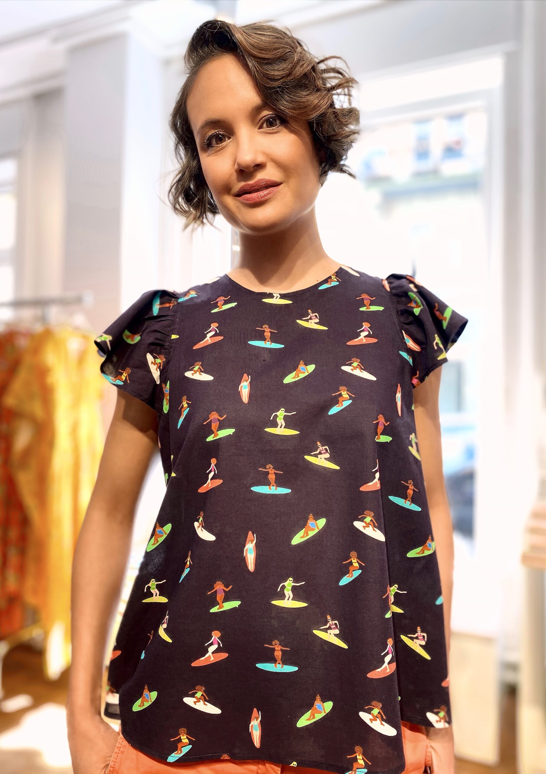 Surfing Women-Blouse sleeves gathered
