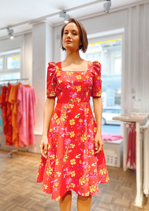 Bees-Dress Puffy Sleeves