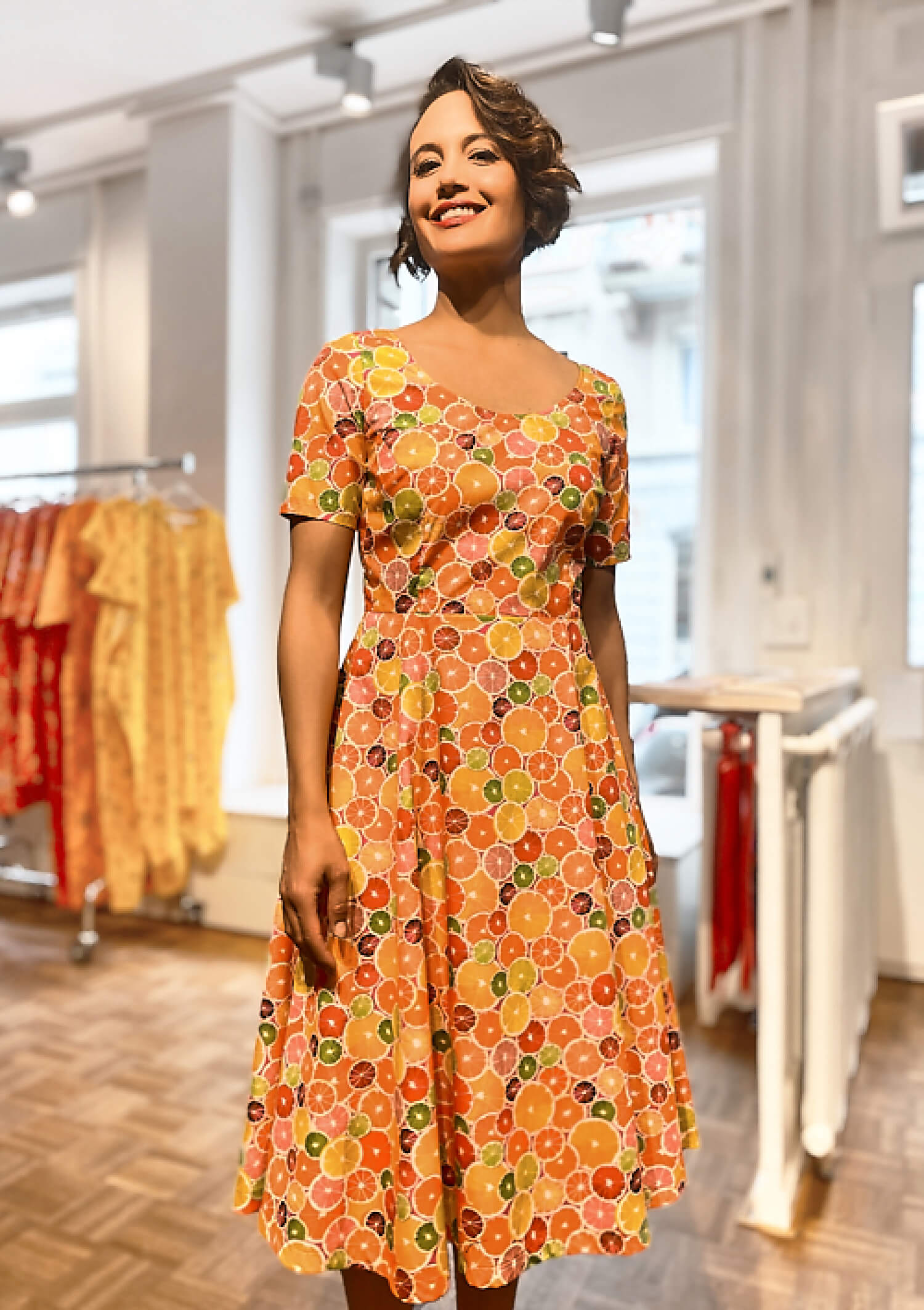 Vitamin C-Dress Neckline Round